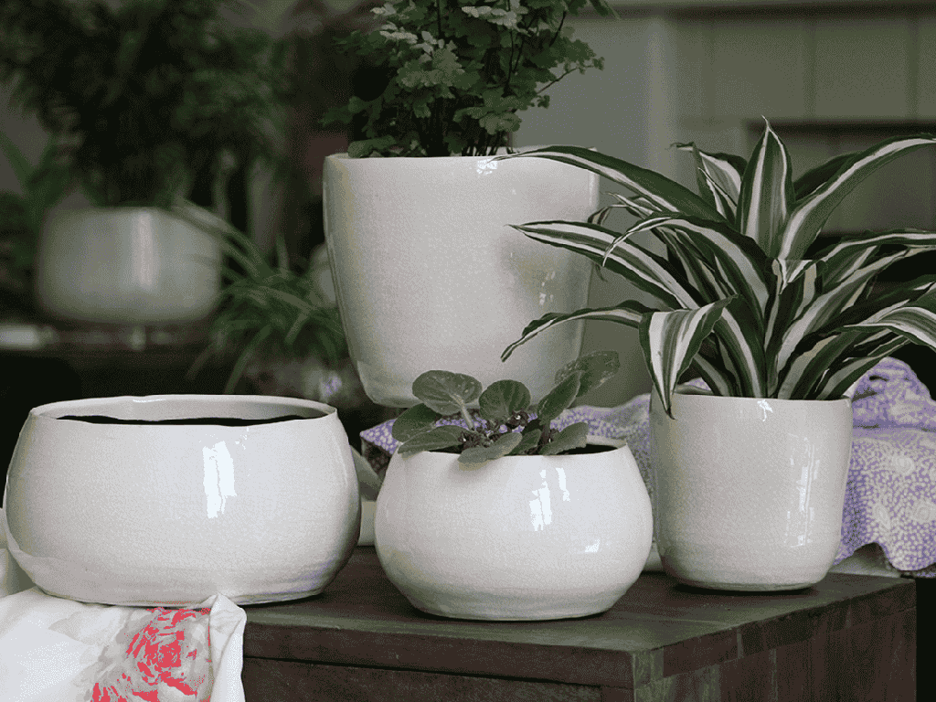 JEWEL FREEFORM BOWL, IVORY CRACKLE, 6.0" X 6.0" X 3.5", SOLD IN CASE OF 6