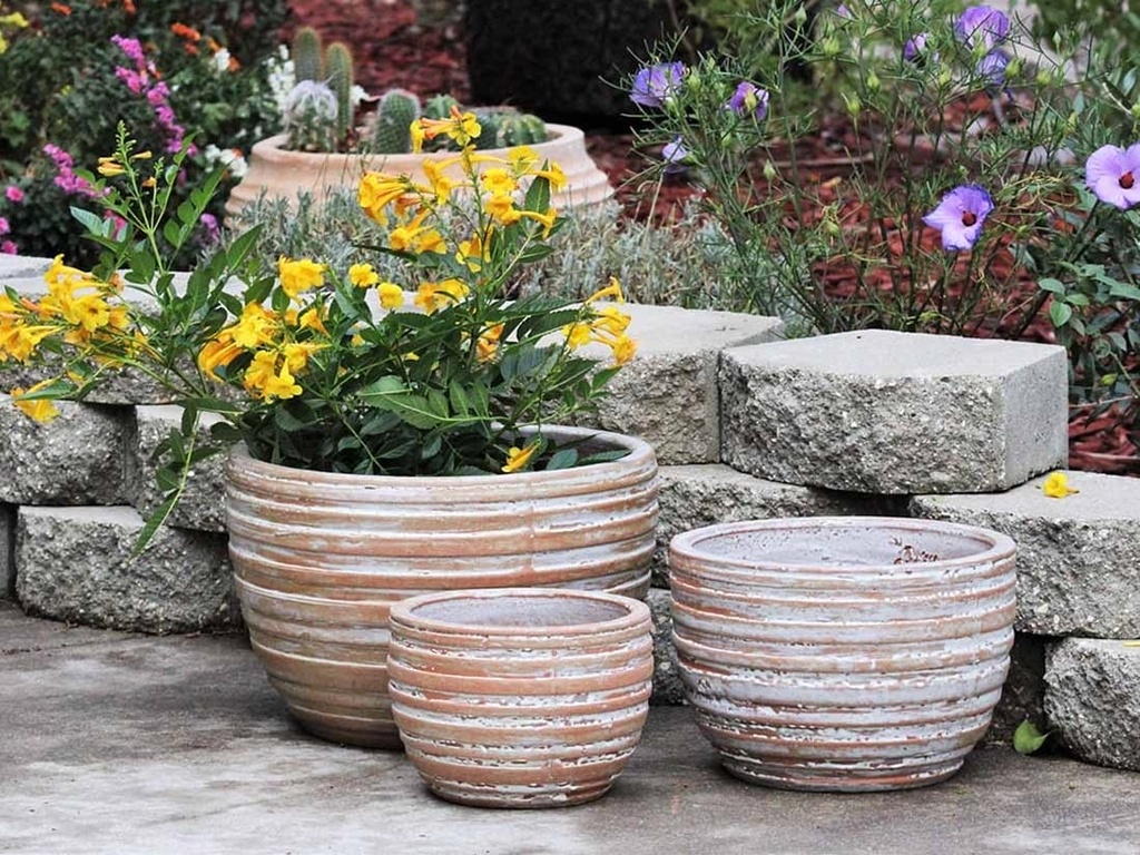 RIBBED BOWLS, COTTAGE WHITE, SET OF 3 - 14.5"X10", 11"X75", 8.5"X6.5"