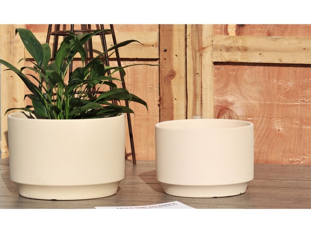 LARGE VENUS PLANTER, IVORY CLAY, SET OF 3-  12"X8.5", 10"X7", 8"X6"