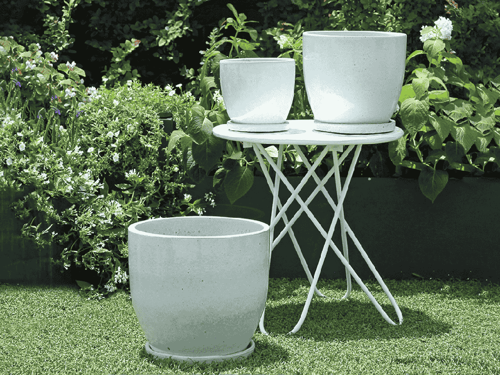 [PY-AS1025WSP-B] VALENCIA PLANTER WITH ATTACHED SAUCER, WHITE SPOT, 14.0"X13.5"