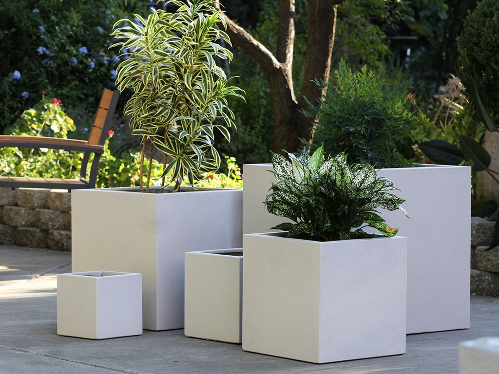 [FG-3002EST-S5] CUBE PLANTER, ECOSTONE TAN ,SET OF 5-23.5"x23.5"x23.5", 19.5"x19.5"x19.5", 15.5"x15.5"x15.5", 12"x12"x12", 10"x10"x10"