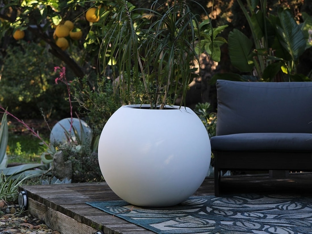 [FG-3123PWH-A] SPHERE PLANTER, PURE WHITE, 26"X22.5"