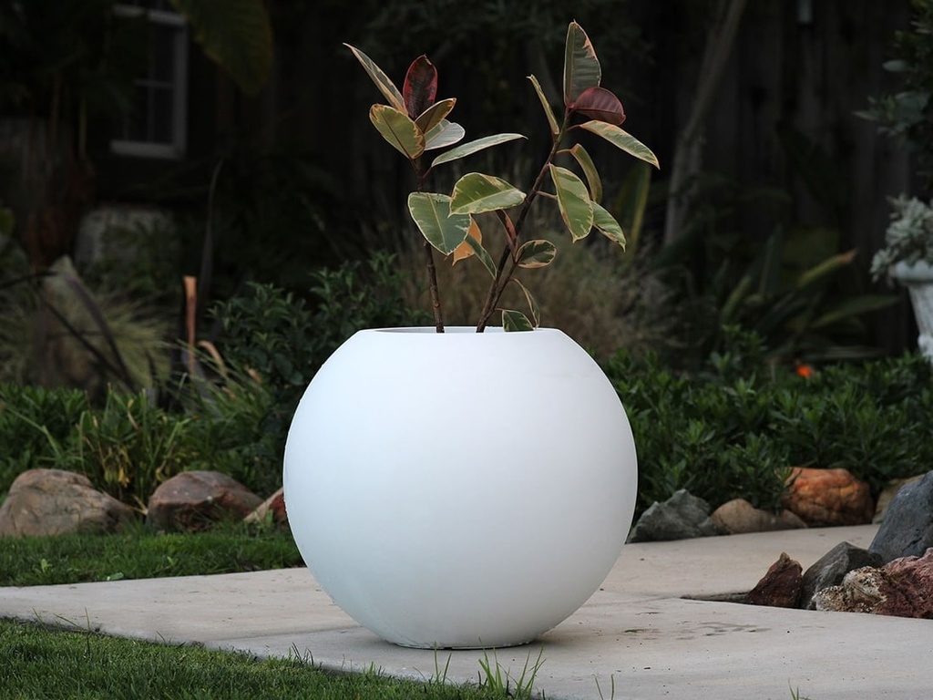 [FG-3123PWH-B] SPHERE PLANTER, PURE WHITE, 20"X17.5"