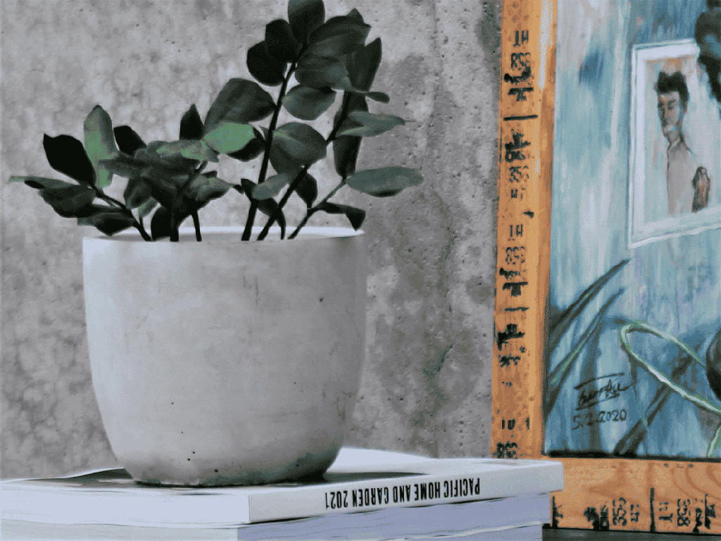 [IC-0015PCC-C24] BELL CURVE CONCRETE PLANT VESSEL, POLISH CONCRETE, 24 PCS/CASE, 3.5''x3.0''