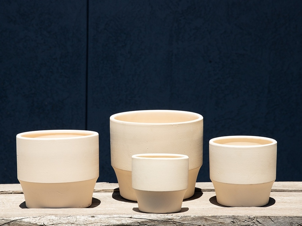 [PC-T3003ICL-S4-C2] PLANET PLANTER, IVORY CLAY, 10.0"x8.5" 8.5"x7.5" 6.5"x6.5" 5.5"x5.0", SOLD IN CASE OF 2