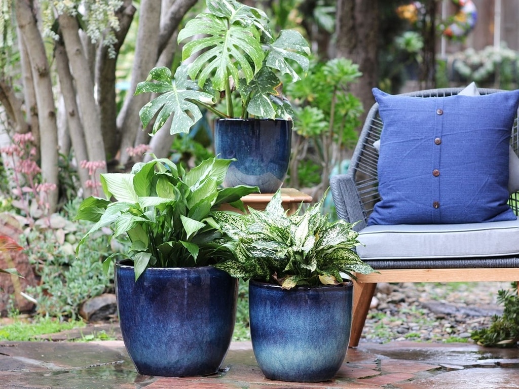 [PD-5007TPB-S3] CAMILIA PLANTER, TROPICAL BLUE, SET OF 3- 15"X13.5", 12"X12", 10"X9"