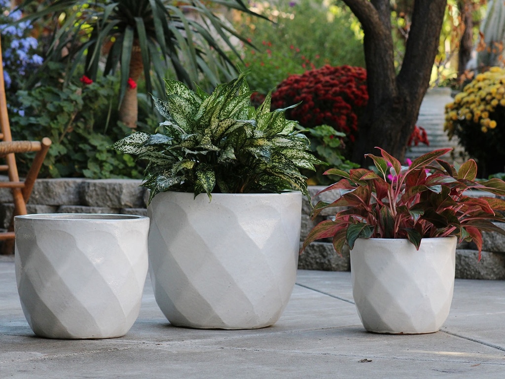 [PV-LB5009WWH-S3] DIAMOND PLANTER, WHITE WHITE, SET OF 3 - 17.5" X 15.0", 14.5" X 13.0", 11.5" X 10.0"