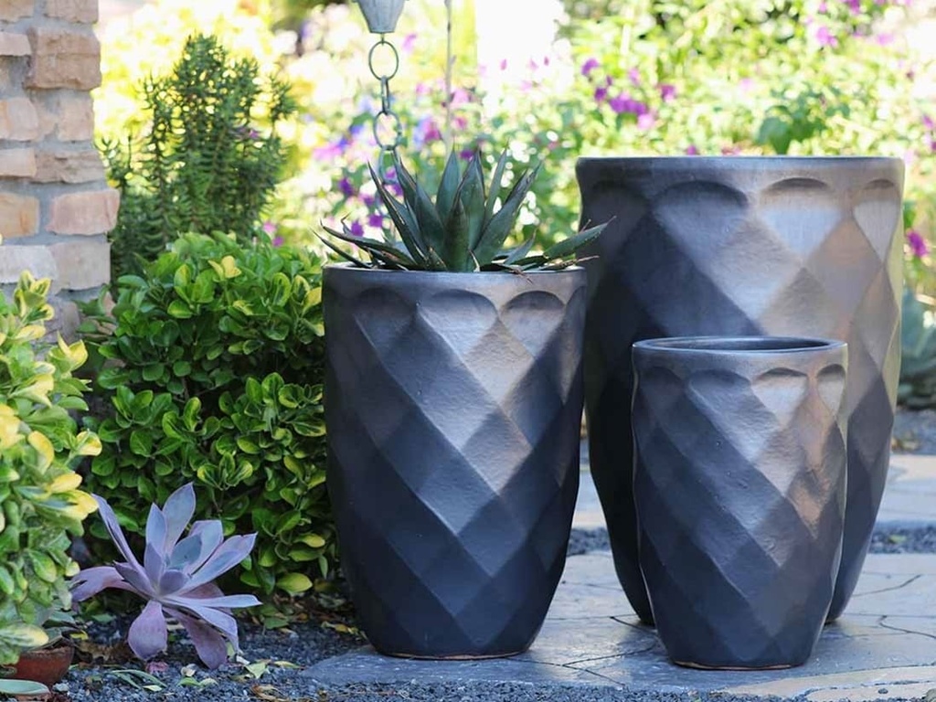 [PV-LB5011MK-S3] MEDIUM HIGH DIAMOND PLANTER, MATTE BLACK, SET OF 3 - 18.0" X 26.0", 14.0" X 20.5", 11.0" X 16.0"