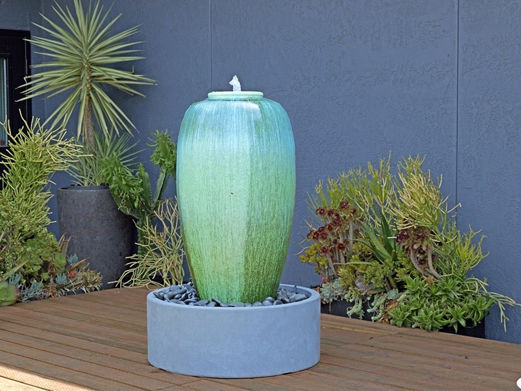 [PV-LBW596CSG] THAILAND JAR CHESTNUT, FOUNTAIN, CRYSTAL GREEN, 21.5"X39"  (BASE/PUMP SOLD SEPERATELY)