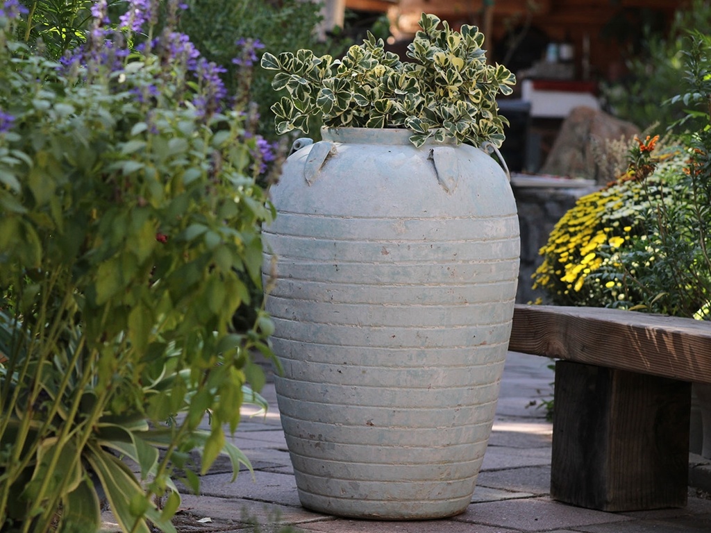 [PV-TSC2141ATS] ANCIENT AMPHORA, ATLANTIS SKY, 17.0"X28.5"